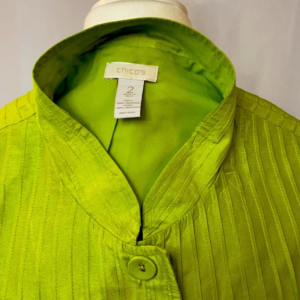 Chico’s Green Pleated Tunic - Picture 3 of 3